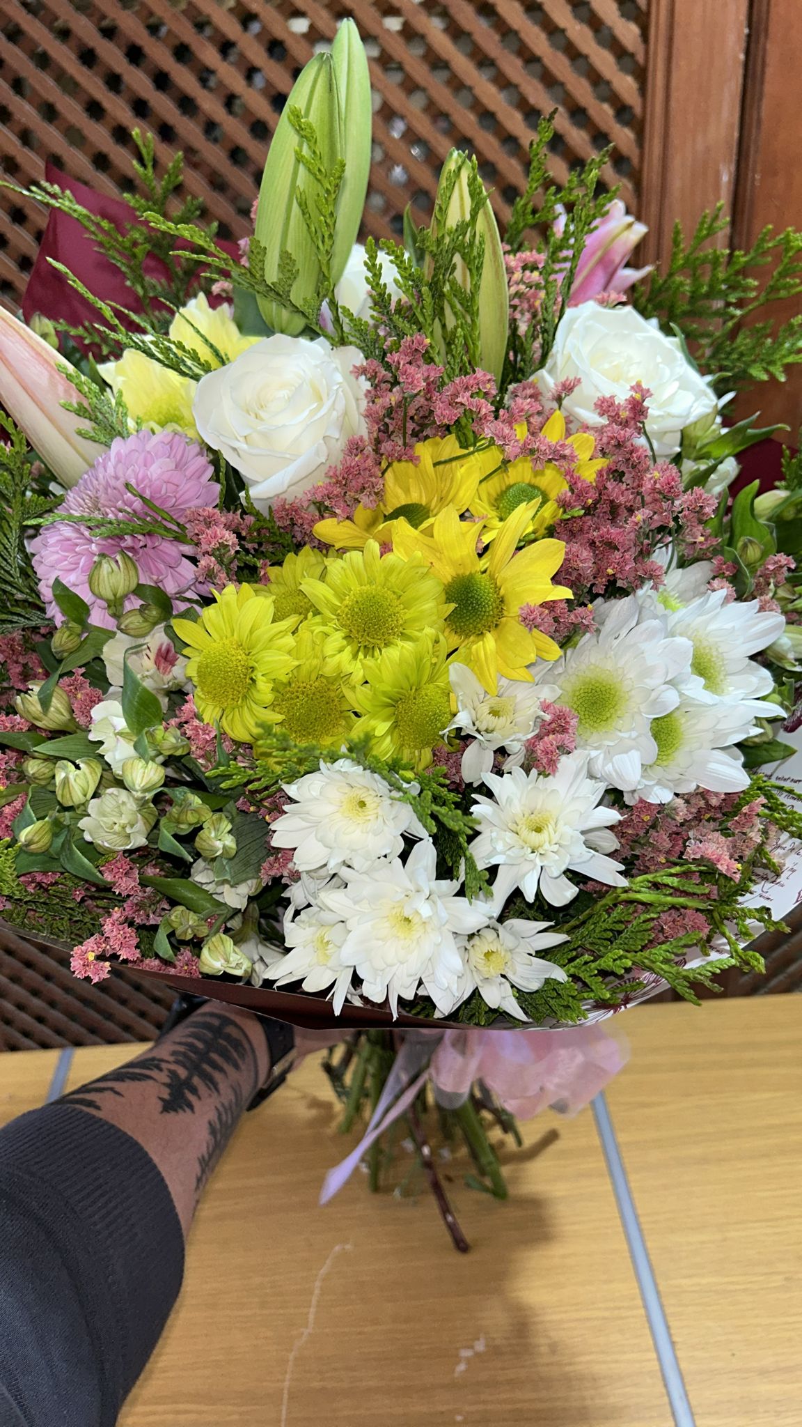 Ramo con rosas blancas Floristería en Málaga