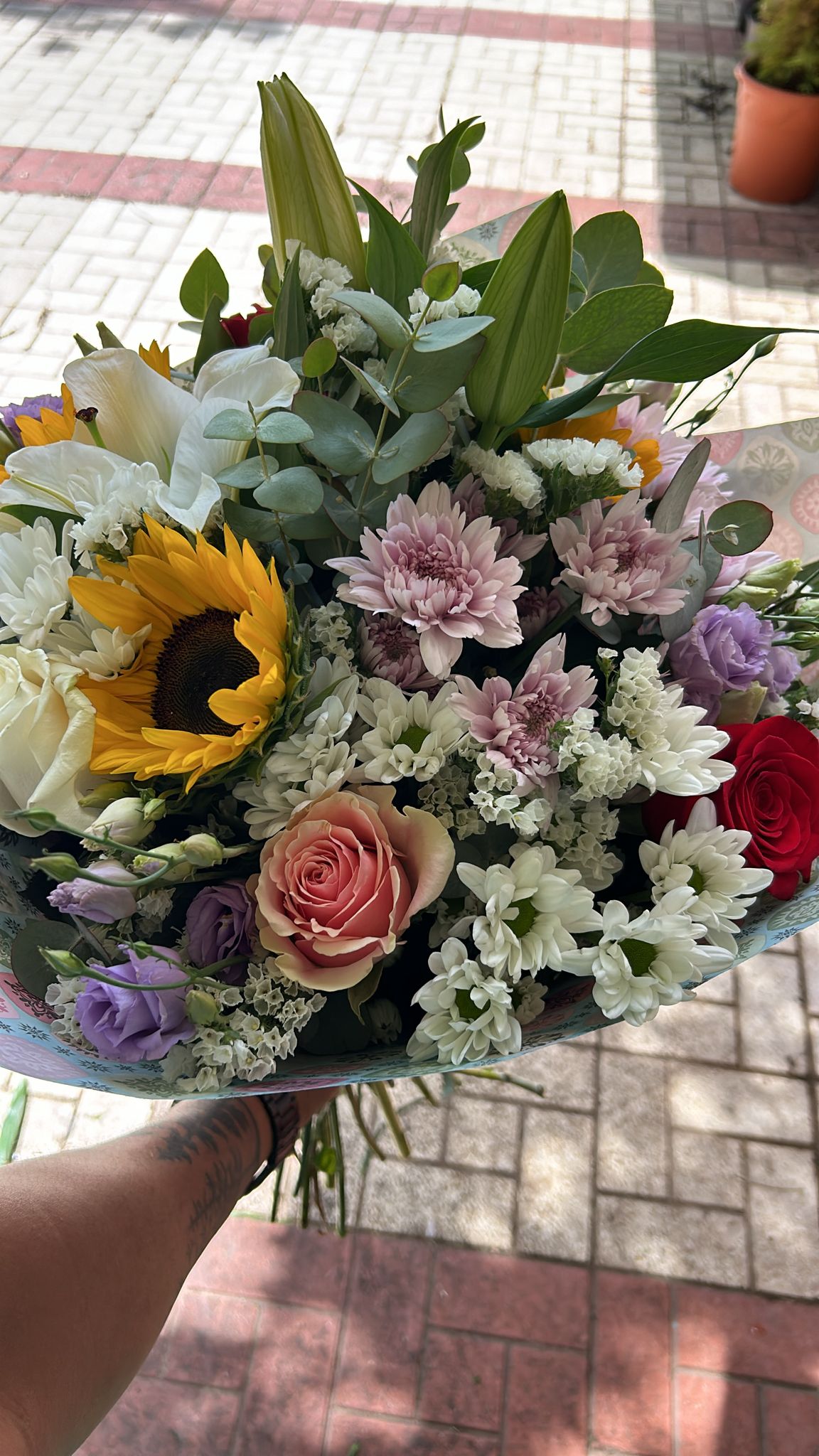 Ramo de girasoles y rosas Floristería en Málaga
